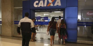 Caixa libera abono salarial para nascidos em maio e junho